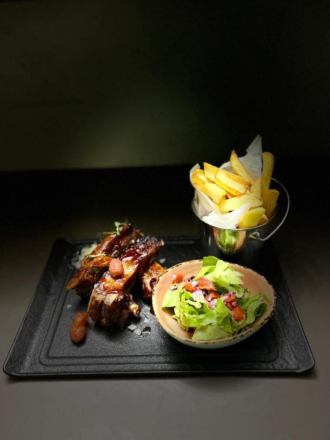 Vega Resort Restaurant & Lodge Orşova Eksteriør bilde