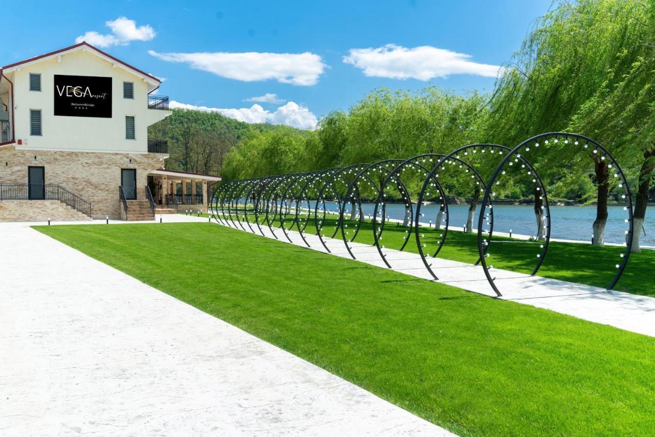 Vega Resort Restaurant & Lodge Orşova Eksteriør bilde