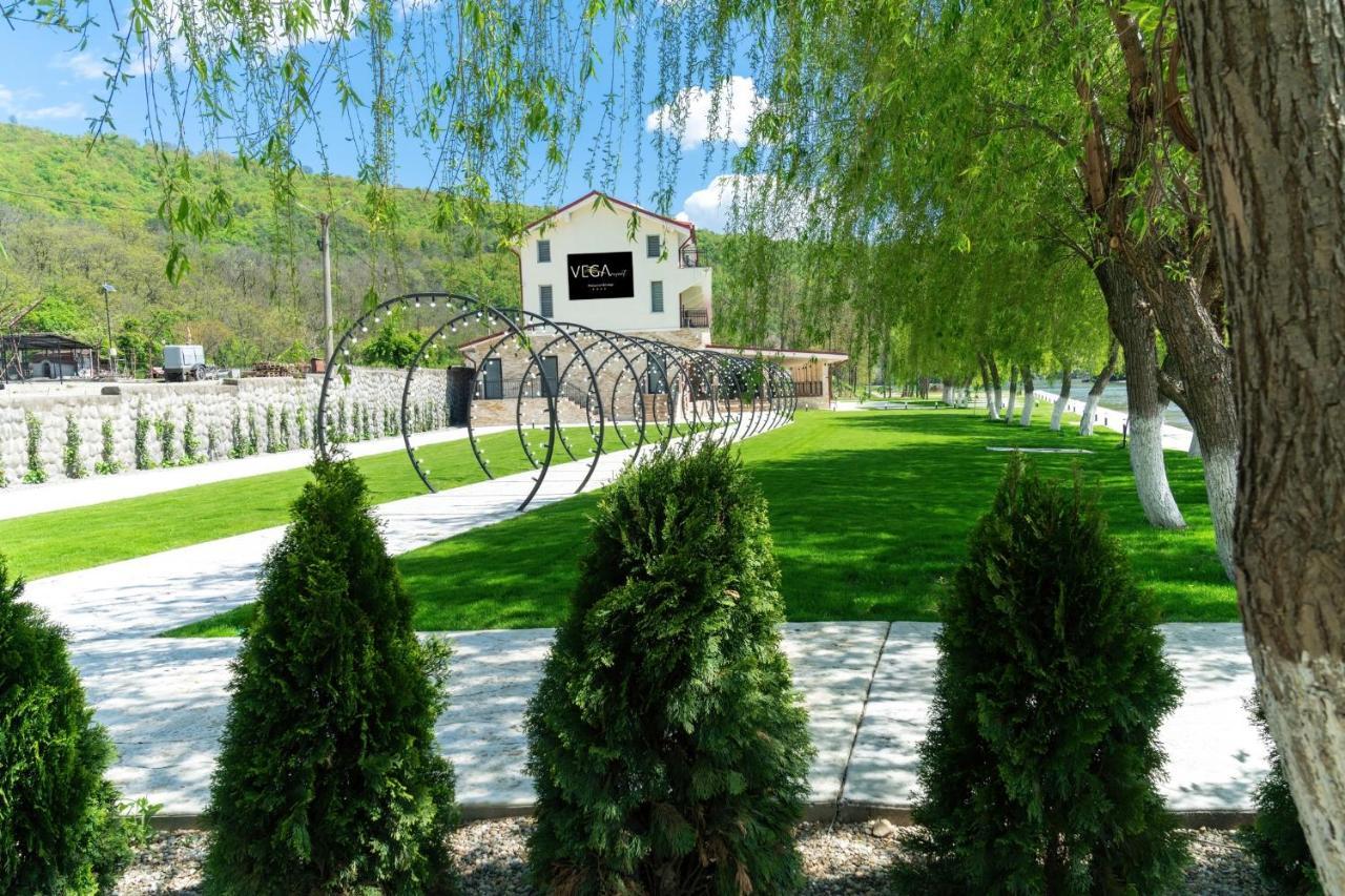 Vega Resort Restaurant & Lodge Orşova Eksteriør bilde