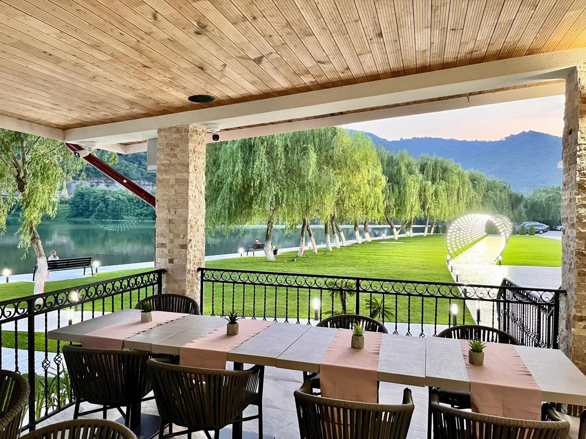 Vega Resort Restaurant & Lodge Orşova Eksteriør bilde