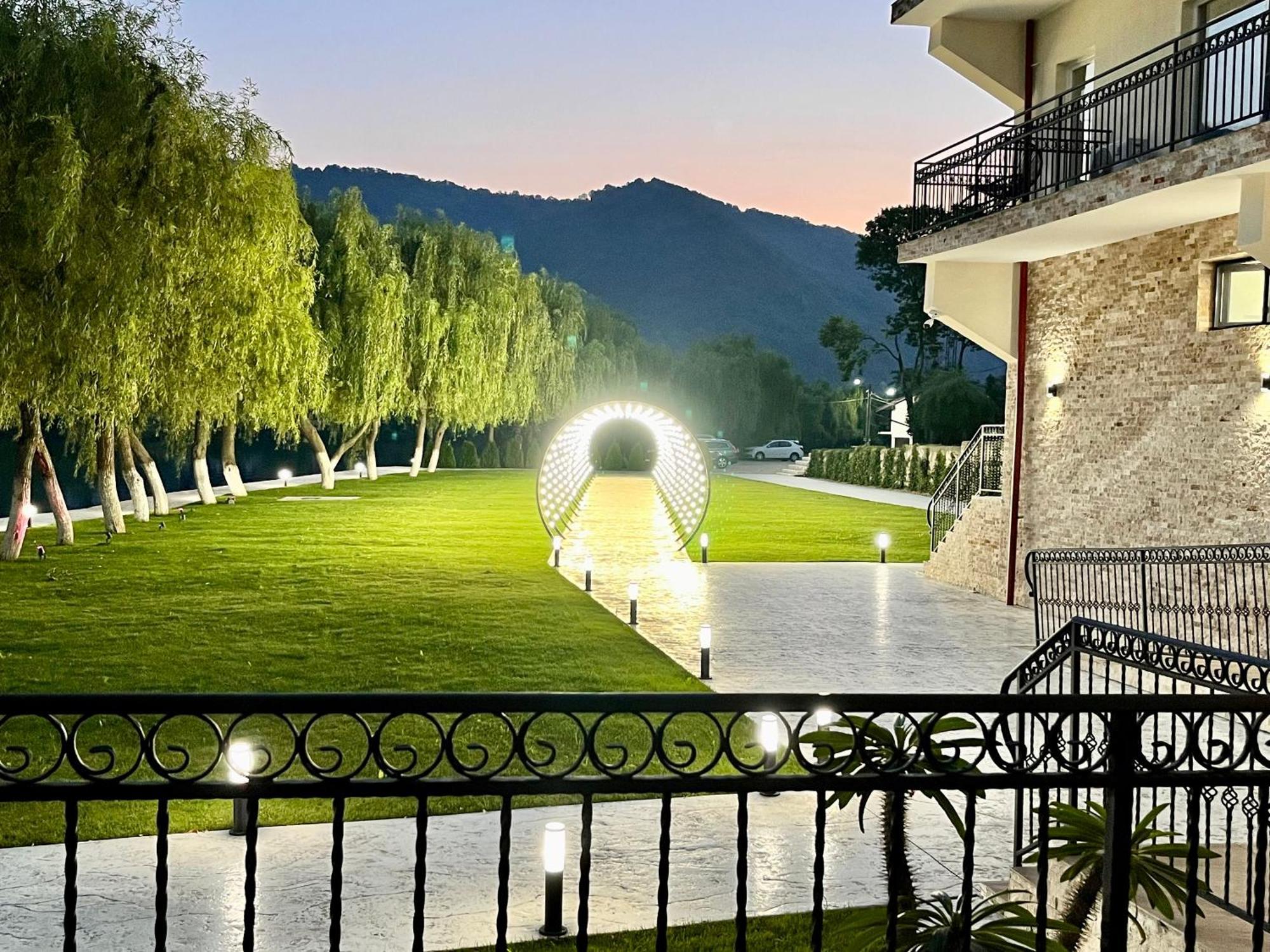 Vega Resort Restaurant & Lodge Orşova Eksteriør bilde