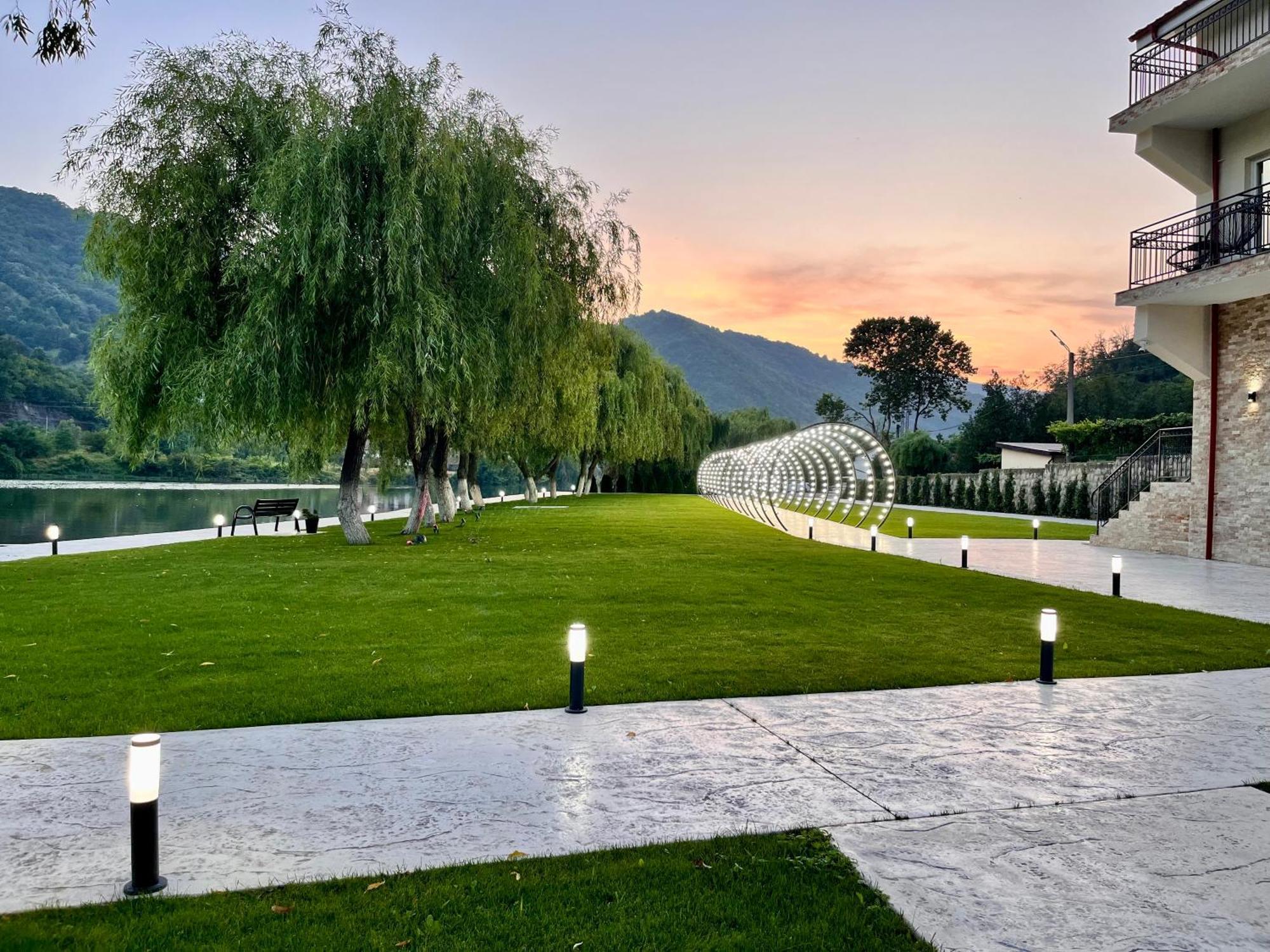 Vega Resort Restaurant & Lodge Orşova Eksteriør bilde