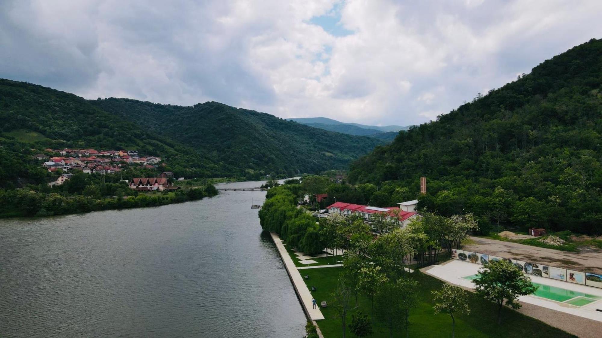 Vega Resort Restaurant & Lodge Orşova Eksteriør bilde